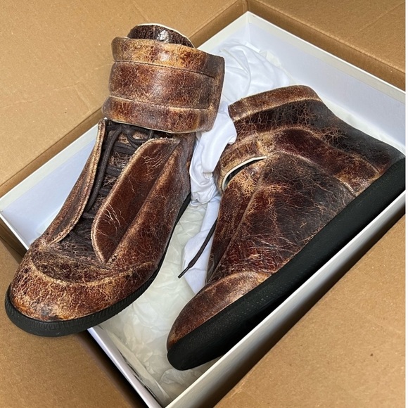 AUTHENTIC MAISON MARTIN MARGIELA HAS BEEN APPROVED BY POSHMARK POSH AUTHENTICATE - Picture 3 of 4